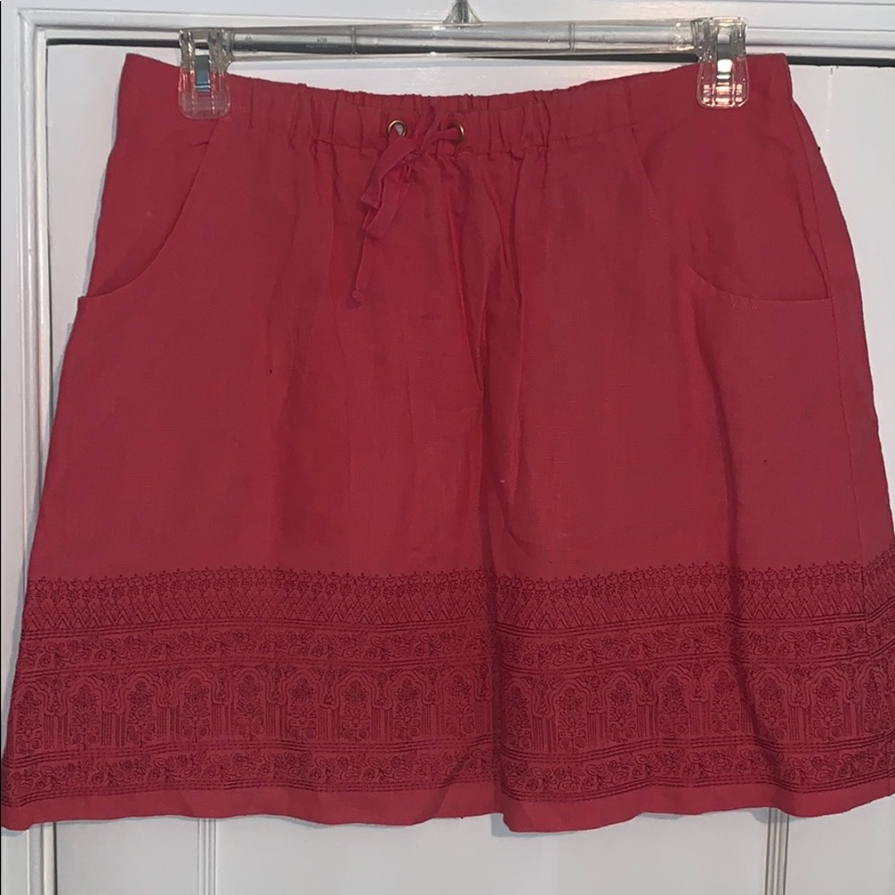 ♥️LINEN SKIRT WITH BEAUTIFUL THREAD DETAIL